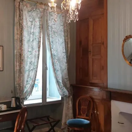 Hotel Logis Beau Site 3*