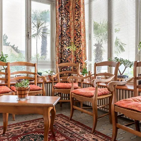 Hotel Logis Beau Site 3*