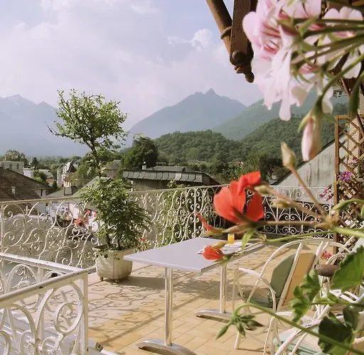 Logis Beau Site فندق