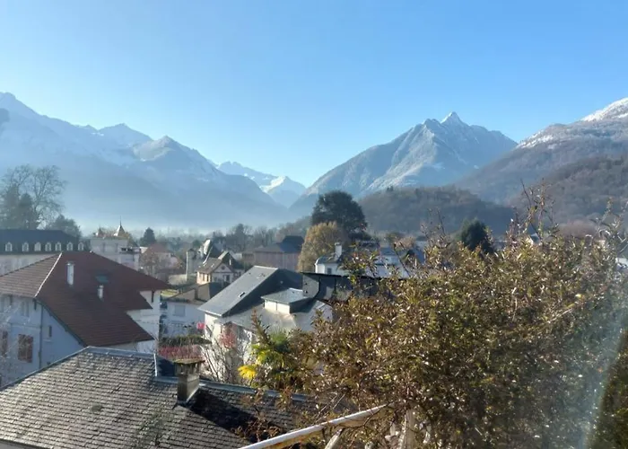 Logis Beau Site فندق