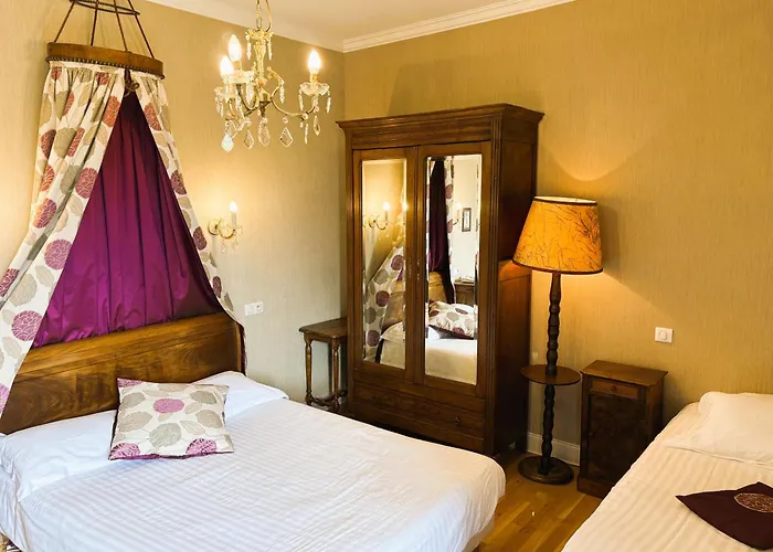 Logis Beau Site فندق 3*