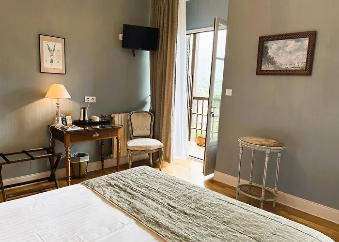 Logis Beau Site فندق 3*