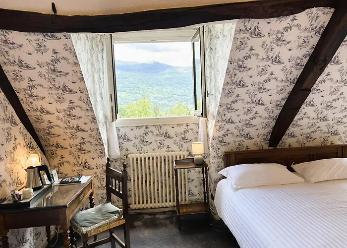 Logis Beau Site فندق آرجول جازو